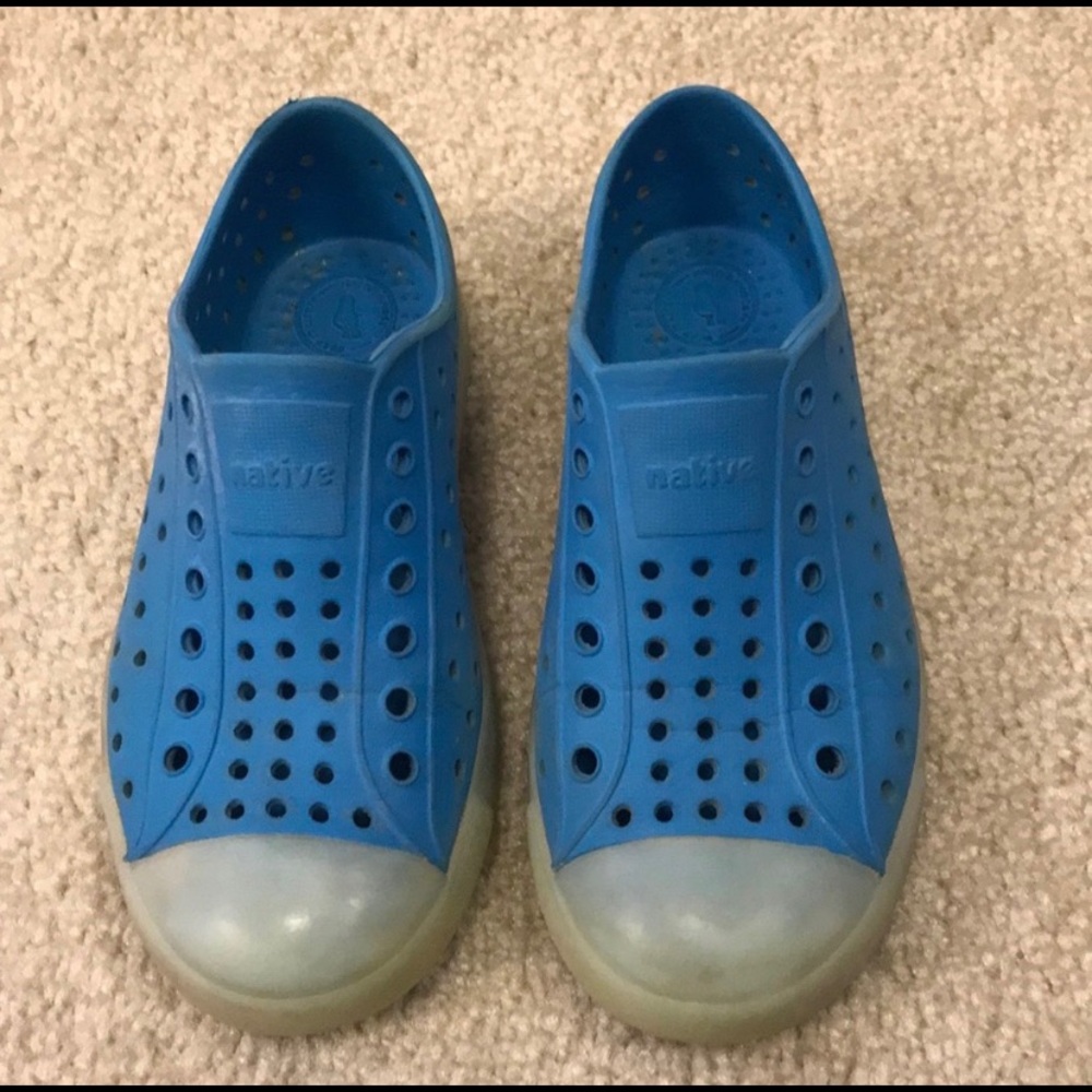 Natives size 13